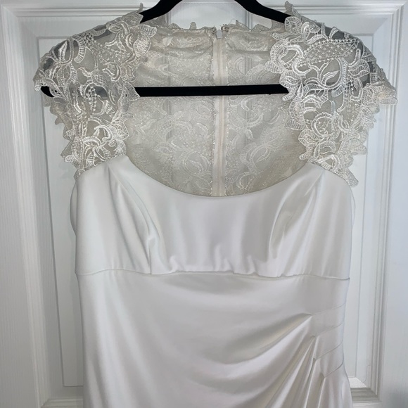 Knee length formal dress - Picture 4 of 7